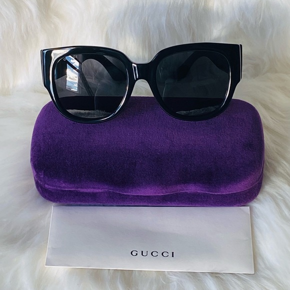 Gucci Square Black Sunglasses - Picture 2 of 13